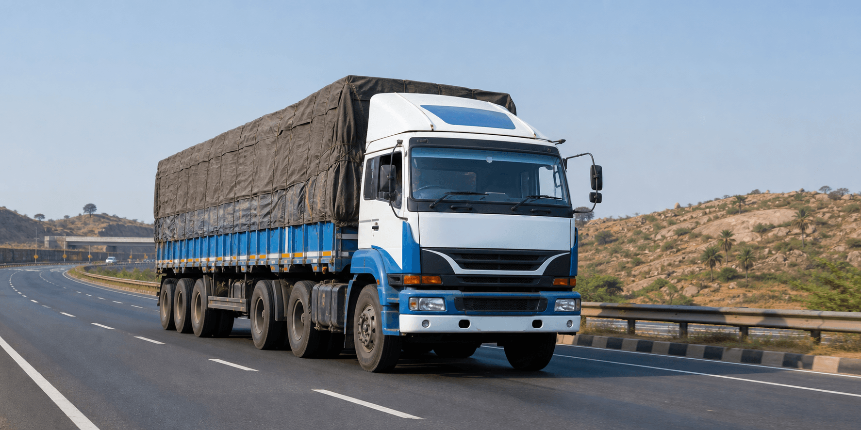 Sahjo heavy-duty freight truck for FTL transport in Jaipur and across India